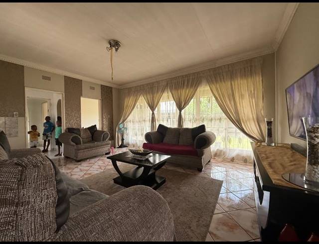 3 BEDROOM HOUSE FOR SALE IN VANDERBIJLPARK CE 3